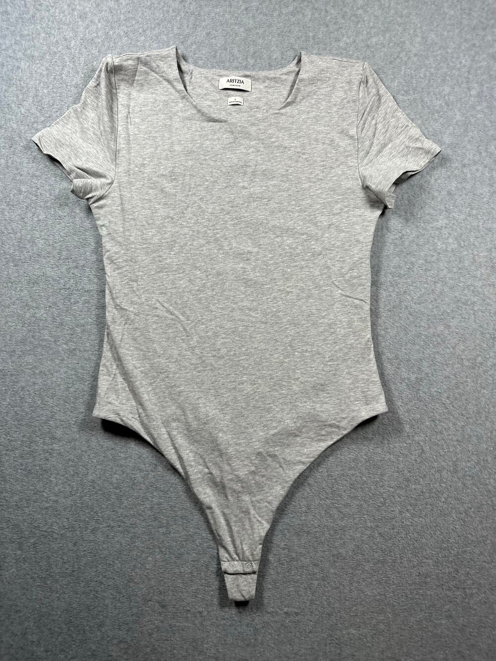 Aritzia Babaton Contour Bodysuit Women's Large Gray Short Sleeve Crew Neck